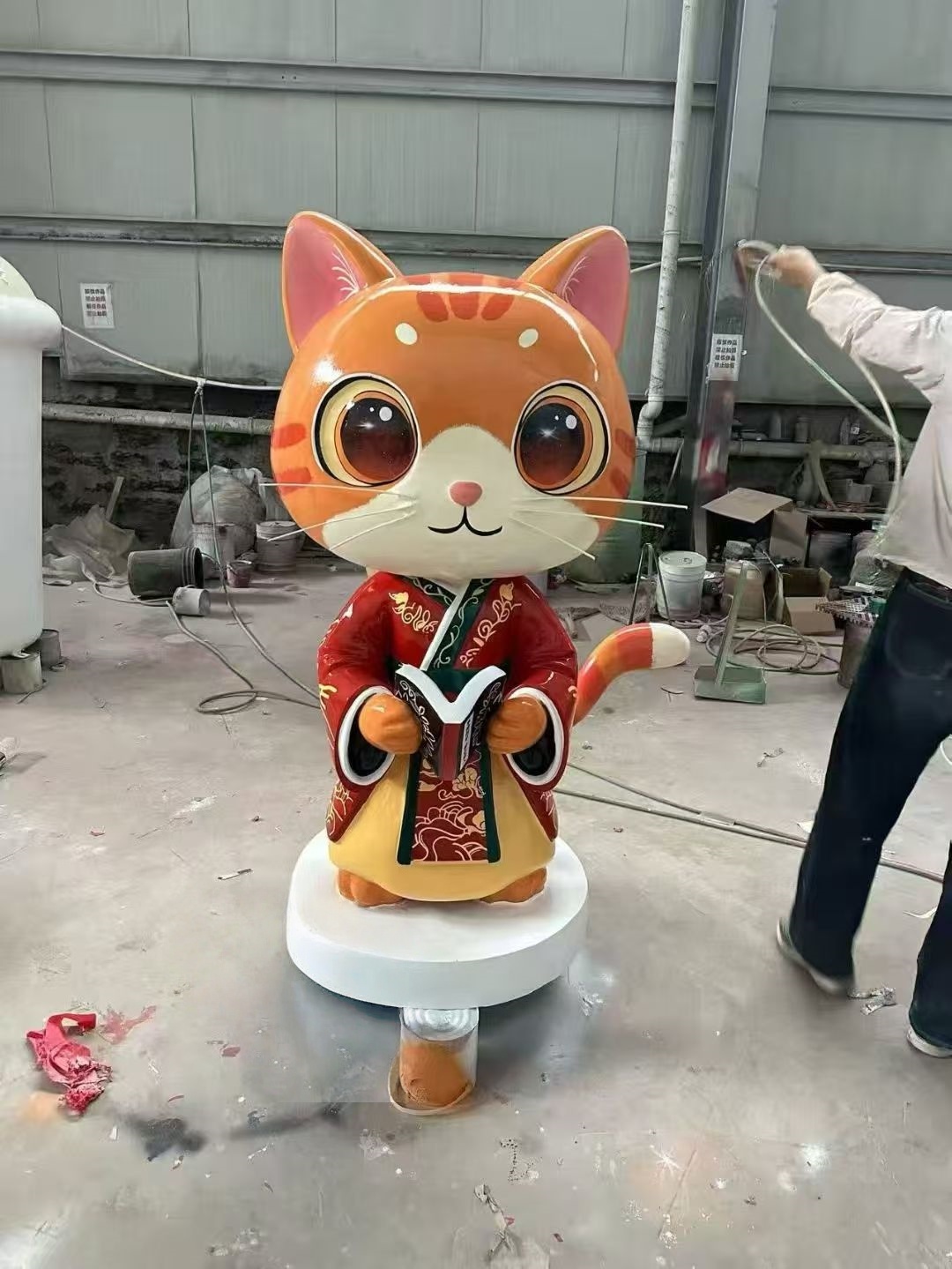 Скульптуры из стеклопластика