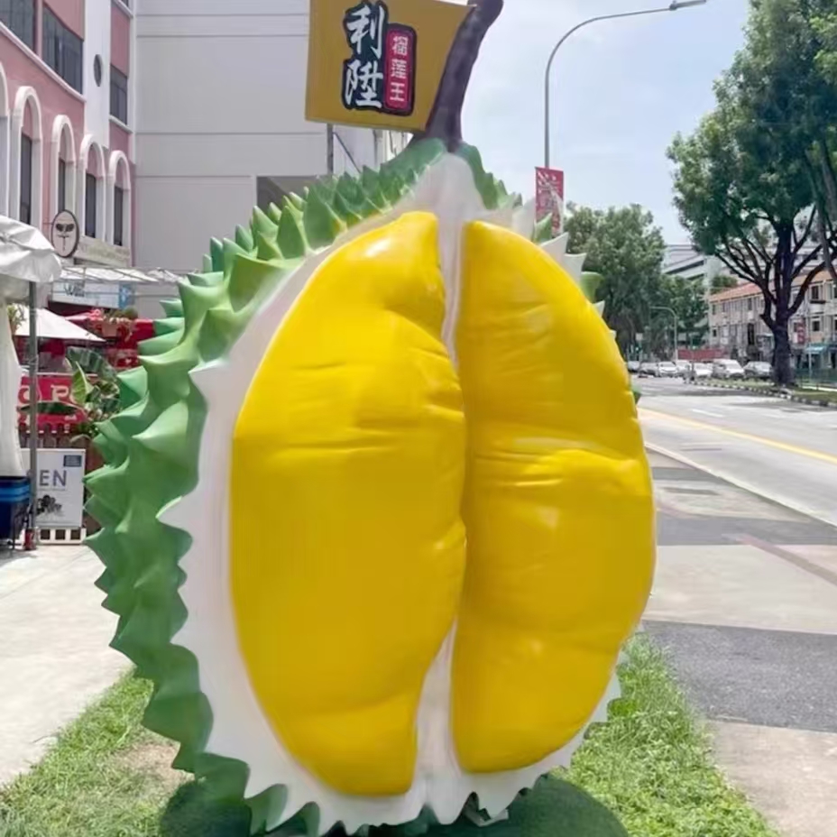 Скульптура из пены растений