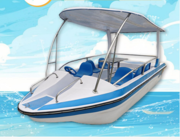 Туристический корабль.