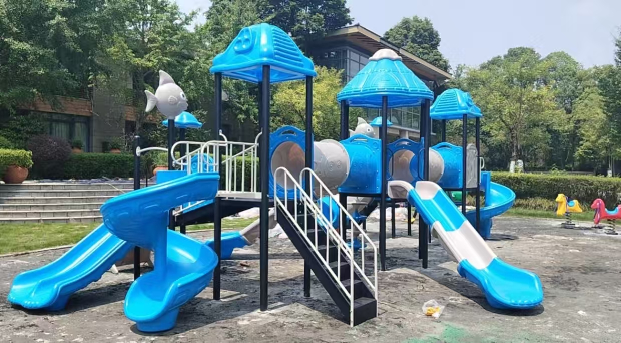 Пластиковый слайд