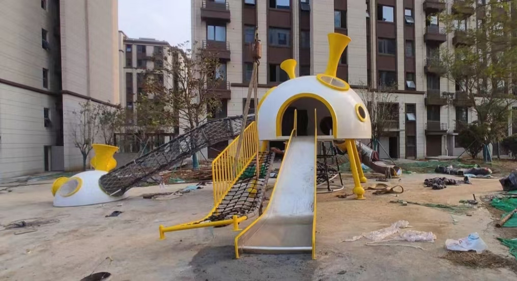 Слайд из нержавеющей стали