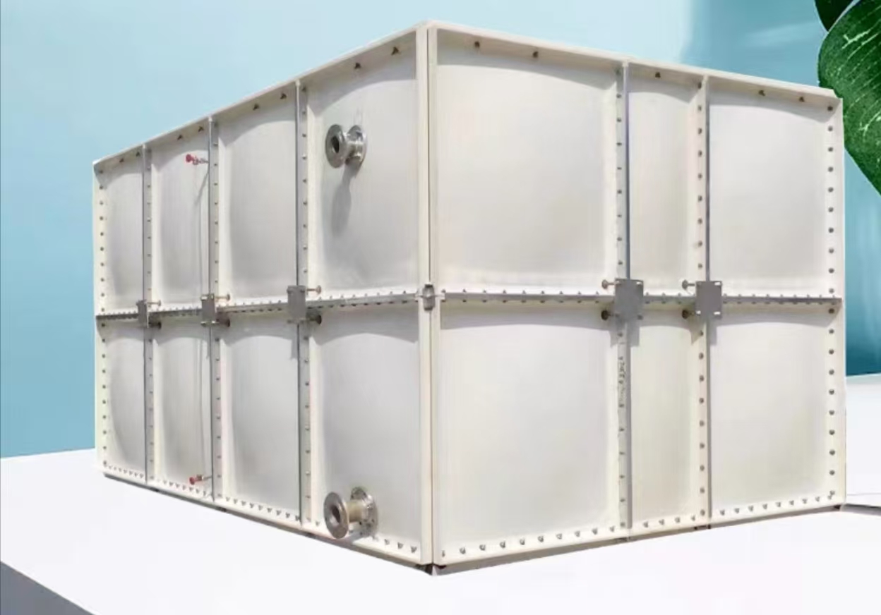 Резервуар с водой