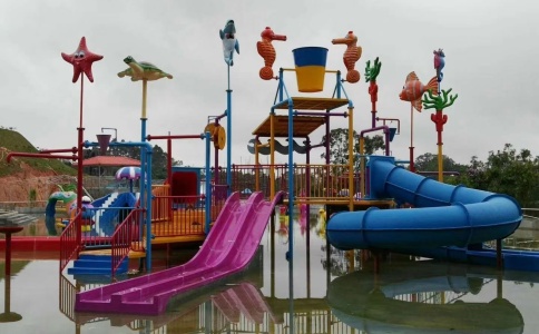 水上中型组合水寨